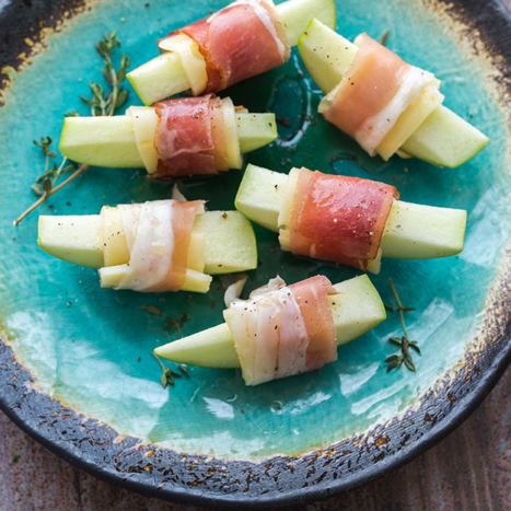 Apple, Swiss & Prosciutto Rollup