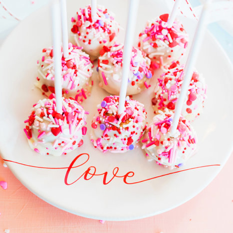 Surprise-on-the-Inside “Cake” Pops